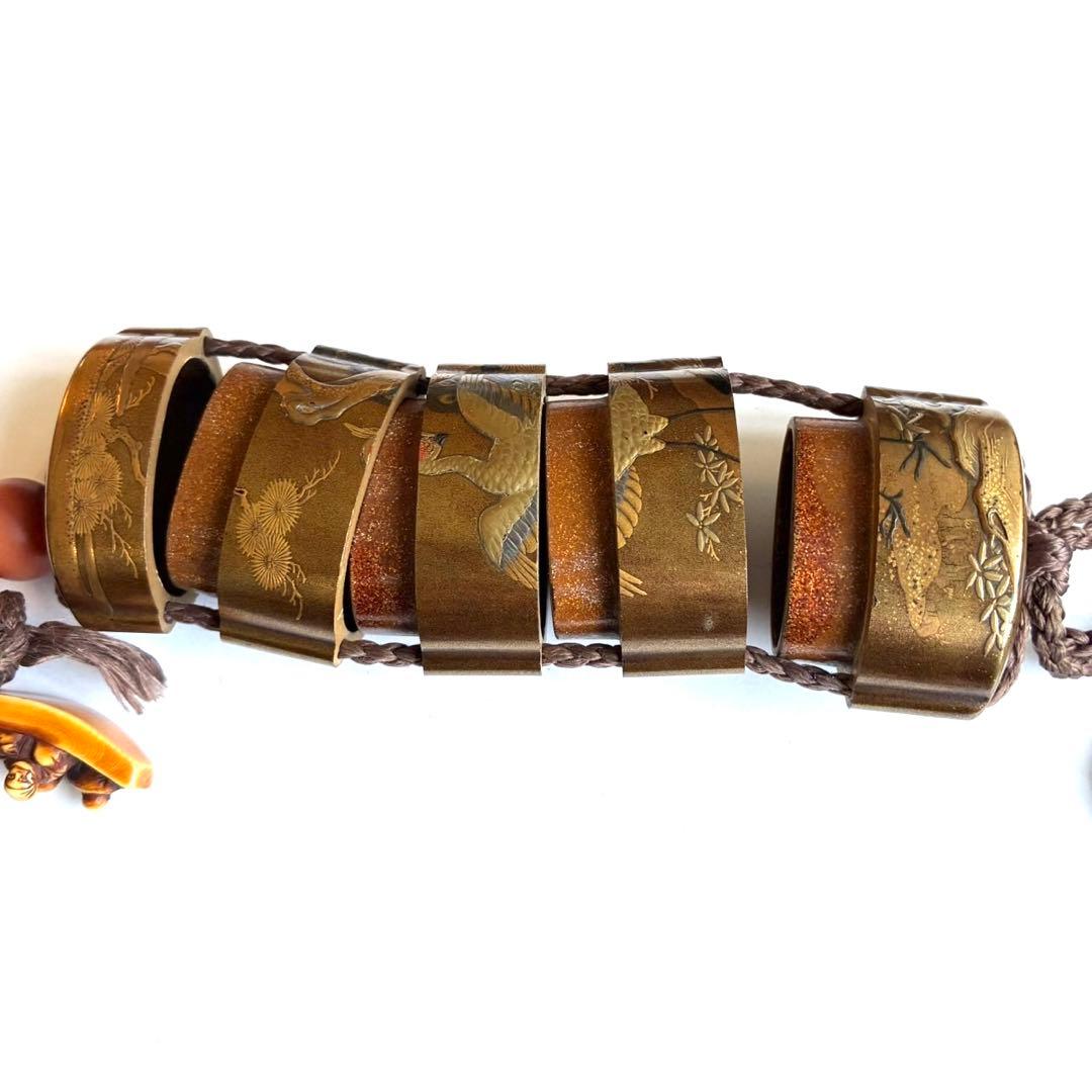 時代物　孔雀蒔絵印籠　梶川