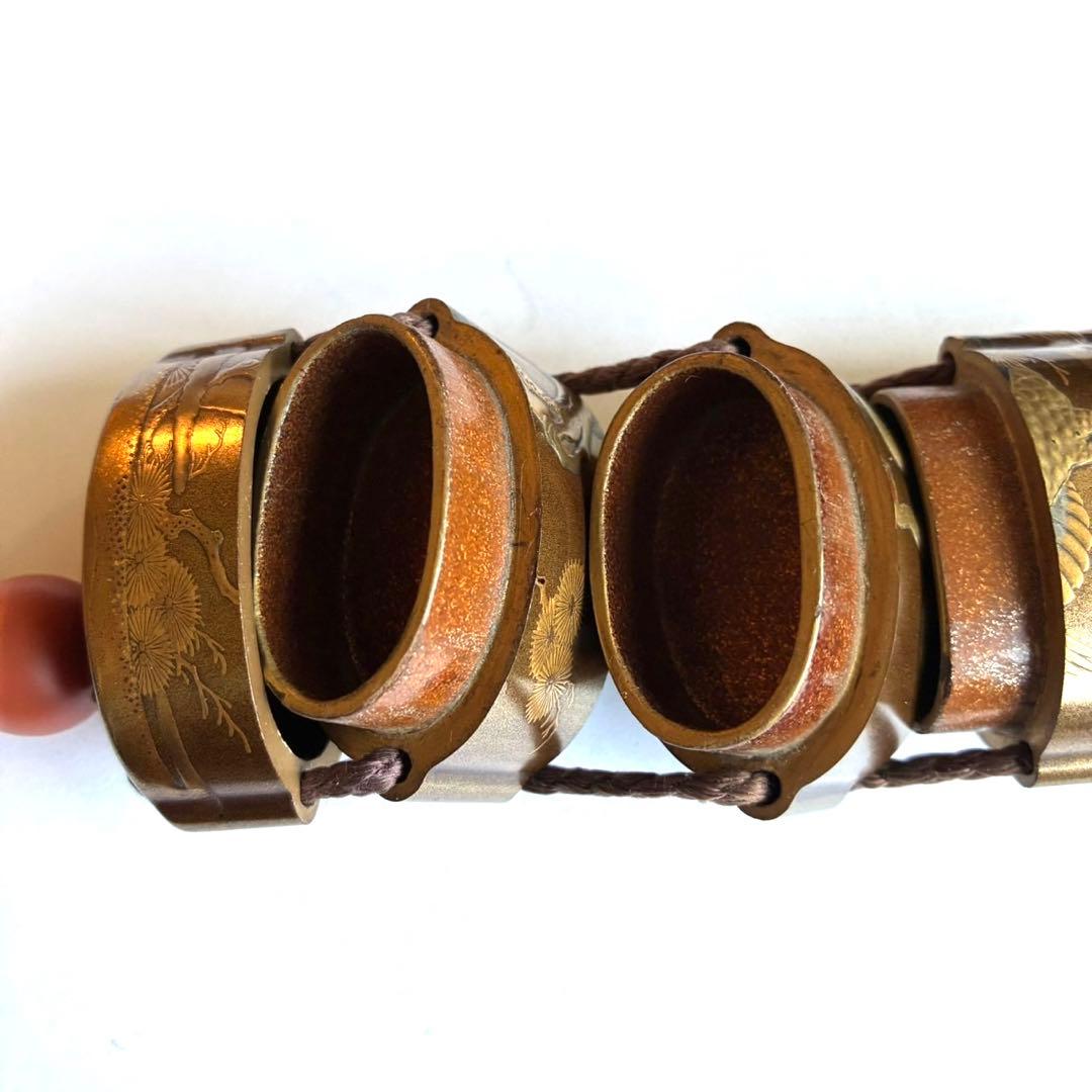 時代物　孔雀蒔絵印籠　梶川