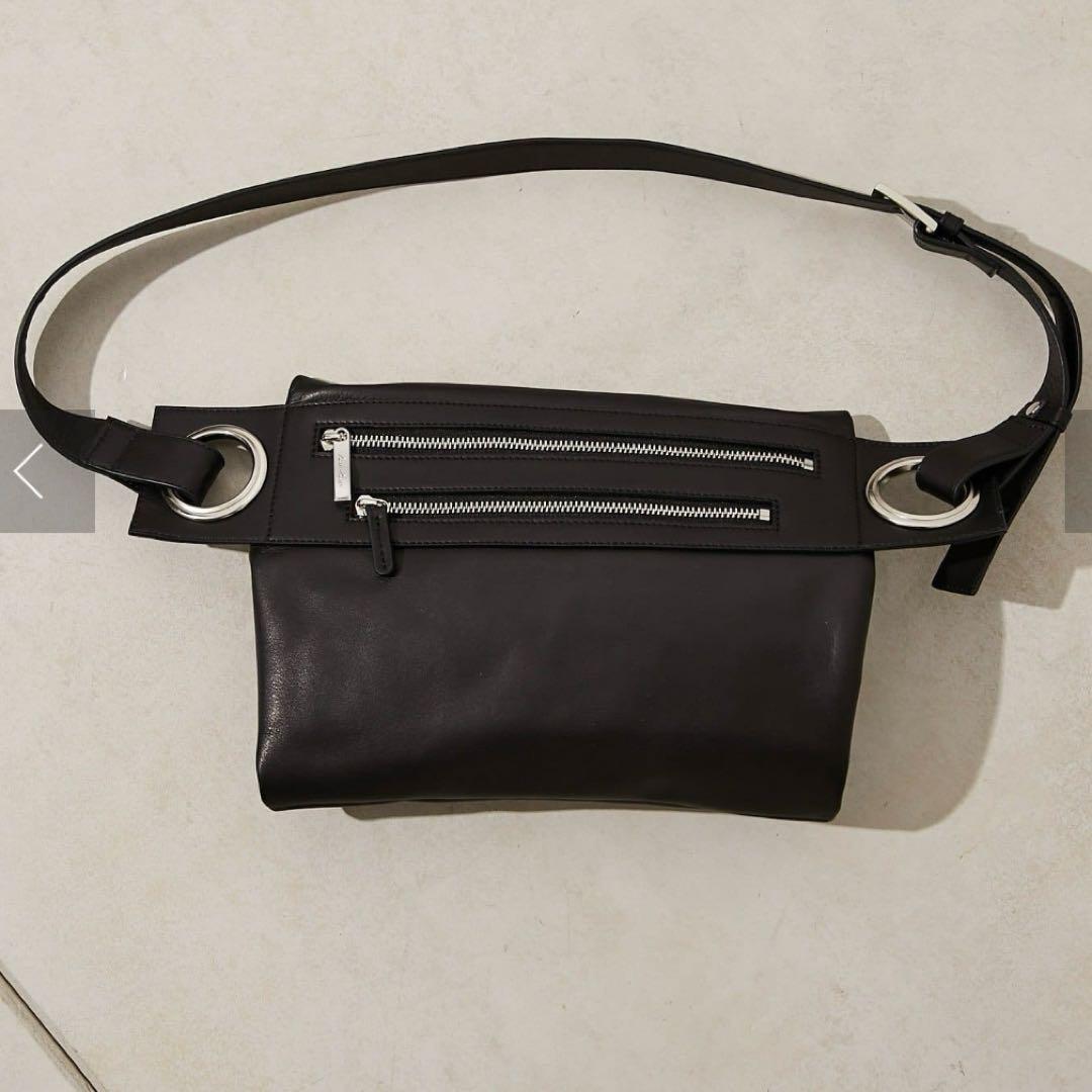 ear PAPILLONNER kawakawa レザーボディバッグMサイズ