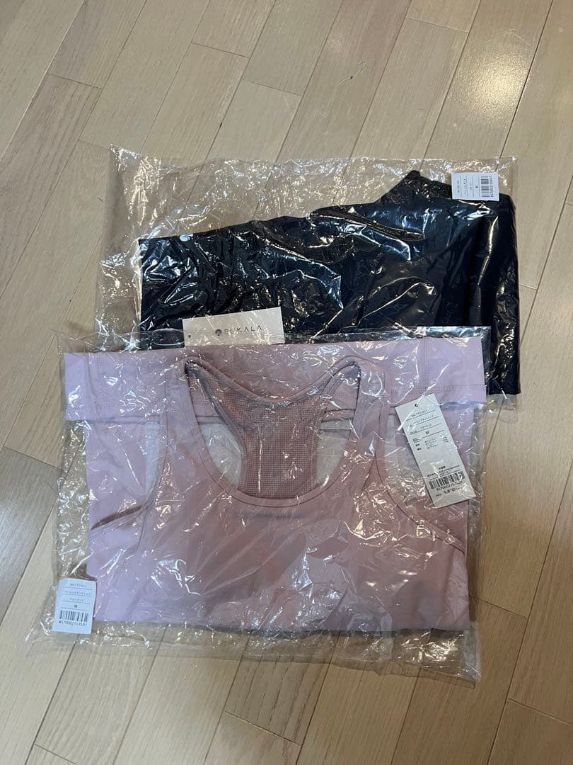 【新品未開封】LAVA SAKALA ベーシックレギンス、ベーシックタンクトップ