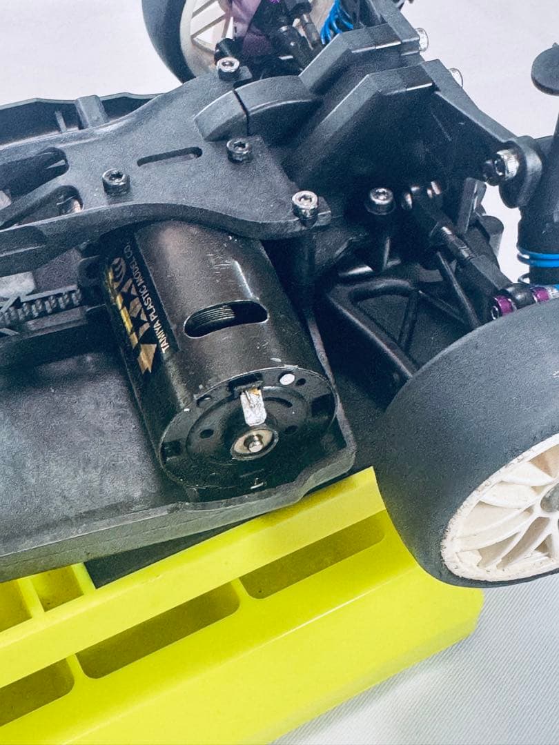 ヨコモ　MR-4TC シャーシのみ　と　予備パーツ　と説明書