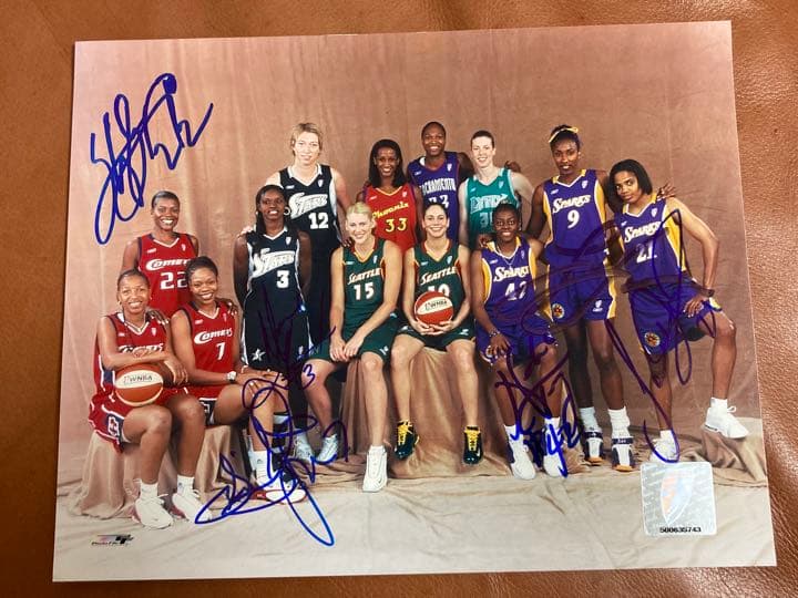WNBA West All Stars サイン入り写真