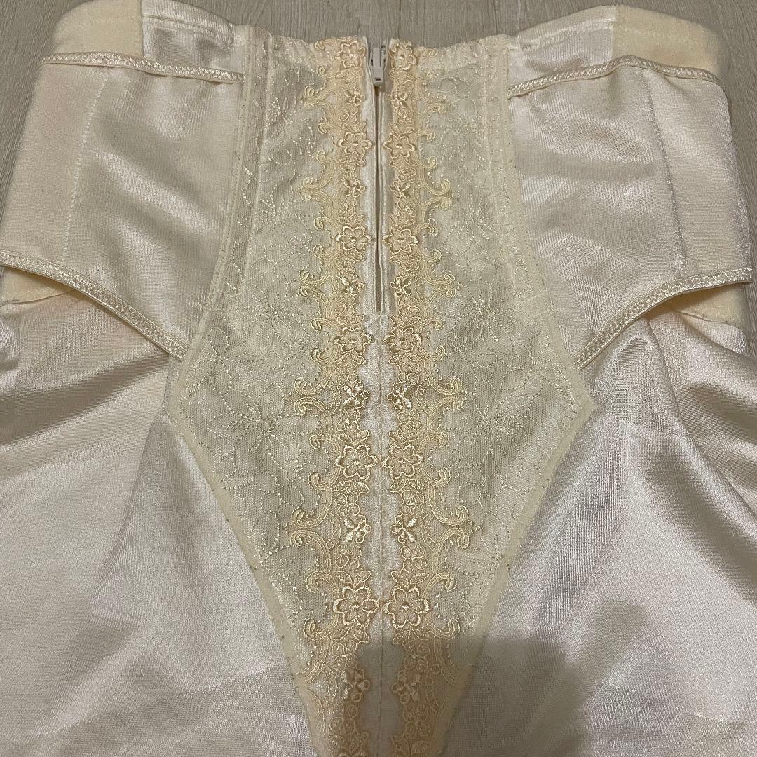 ワコール☆シェイプマミーガードル☆MGR527☆クリーム☆76cm