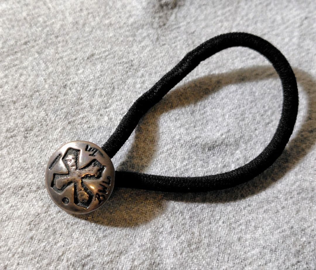 Bill Wall Leather クロス ヘアゴム コンチョ