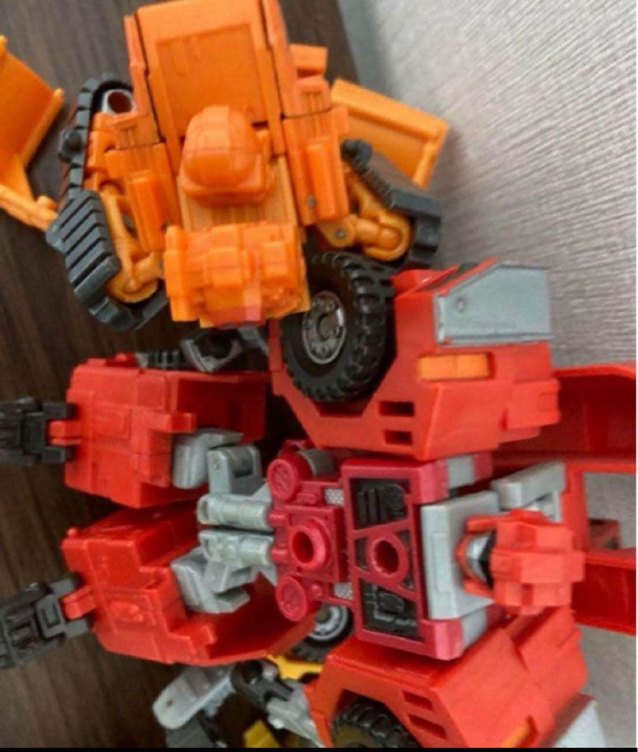 トランスフォーマー　ビルドキング　カーロボット