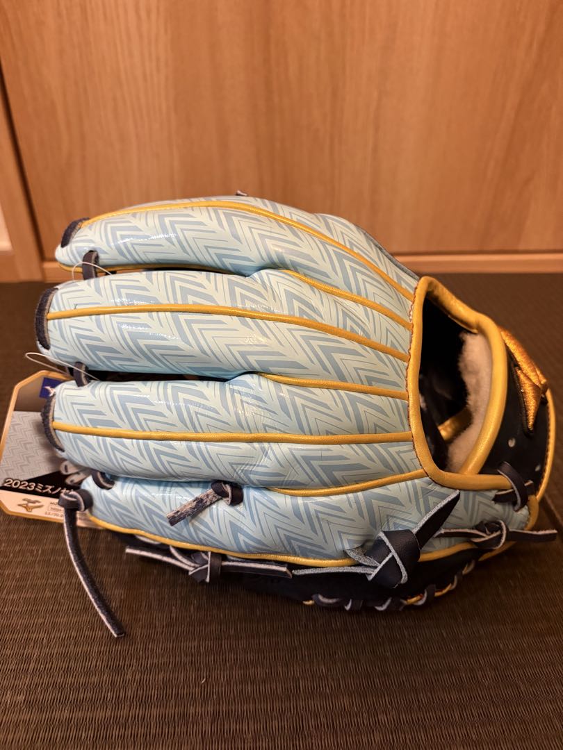 ミズノプロ　軟式内野手用グラブ　新品未使用