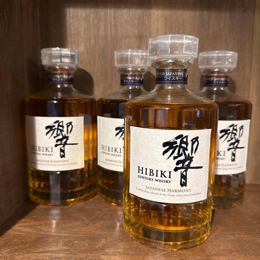 サントリー 響（HIBIKI）ブレンデッドウイスキー1本