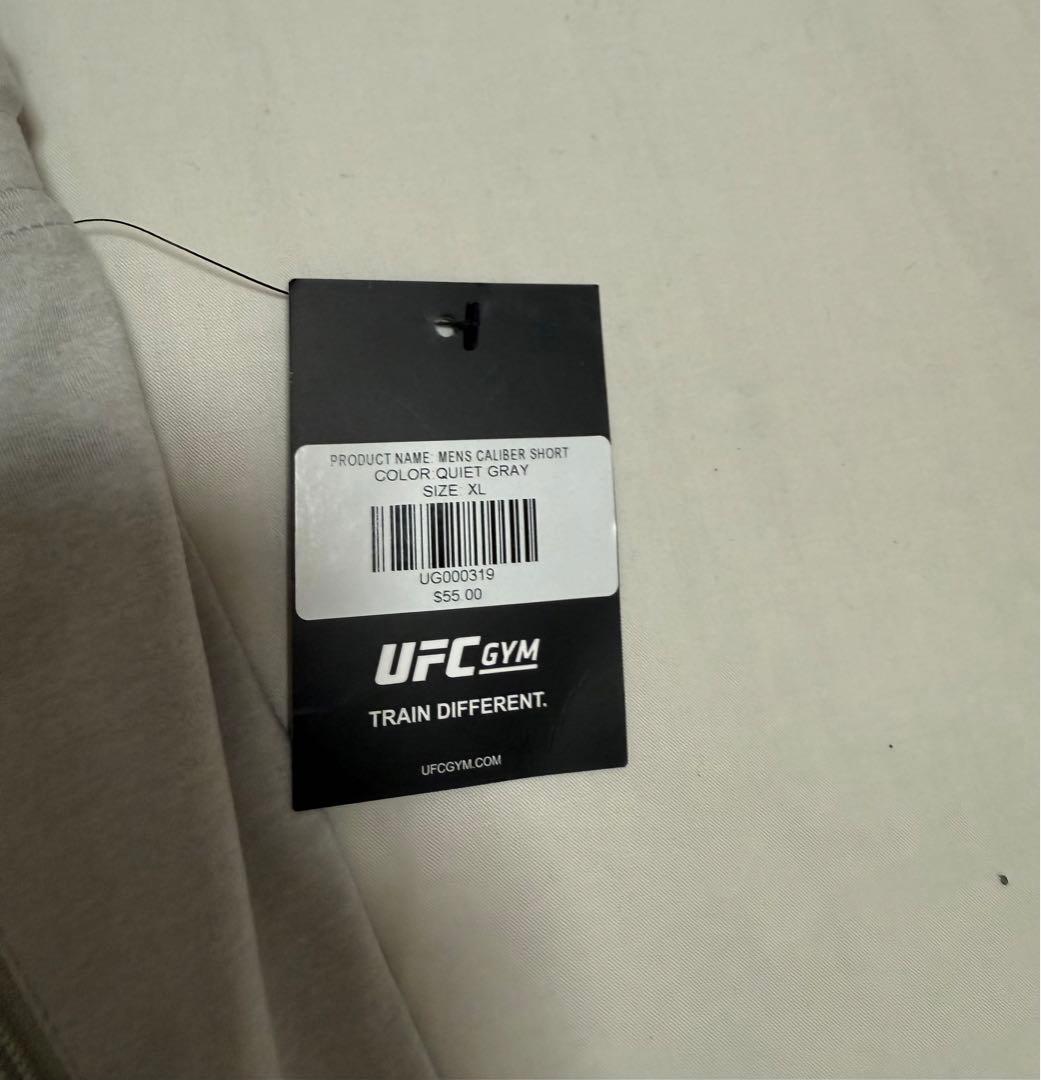 未使用品 UFC GYM ショートパンツ グレー 男性用 XLサイズ