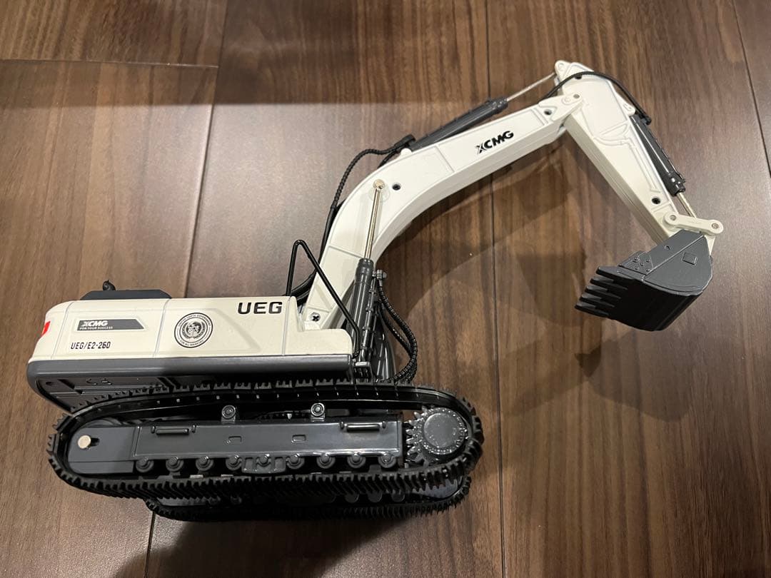 映画『流浪地球II』ショベルカー模型 XCMG UEG/E2-260 1/40