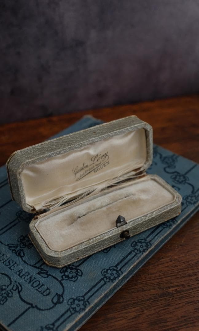 イギリスアンティークブローチケース＊英国アンティークボックス＊グレー＊ロング