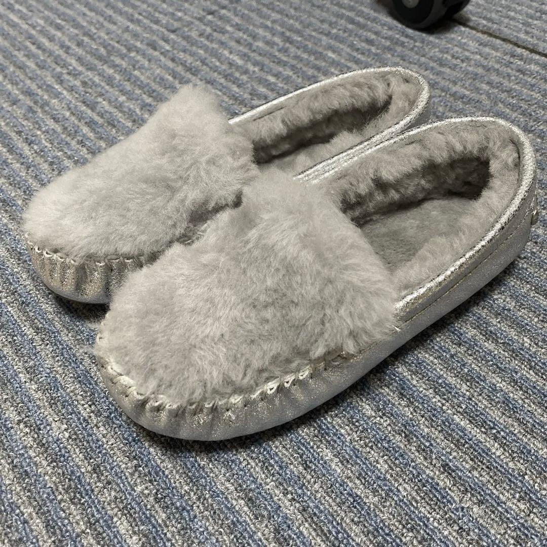 未使用 EMU モカシン シープスキン シルバー 24㎝