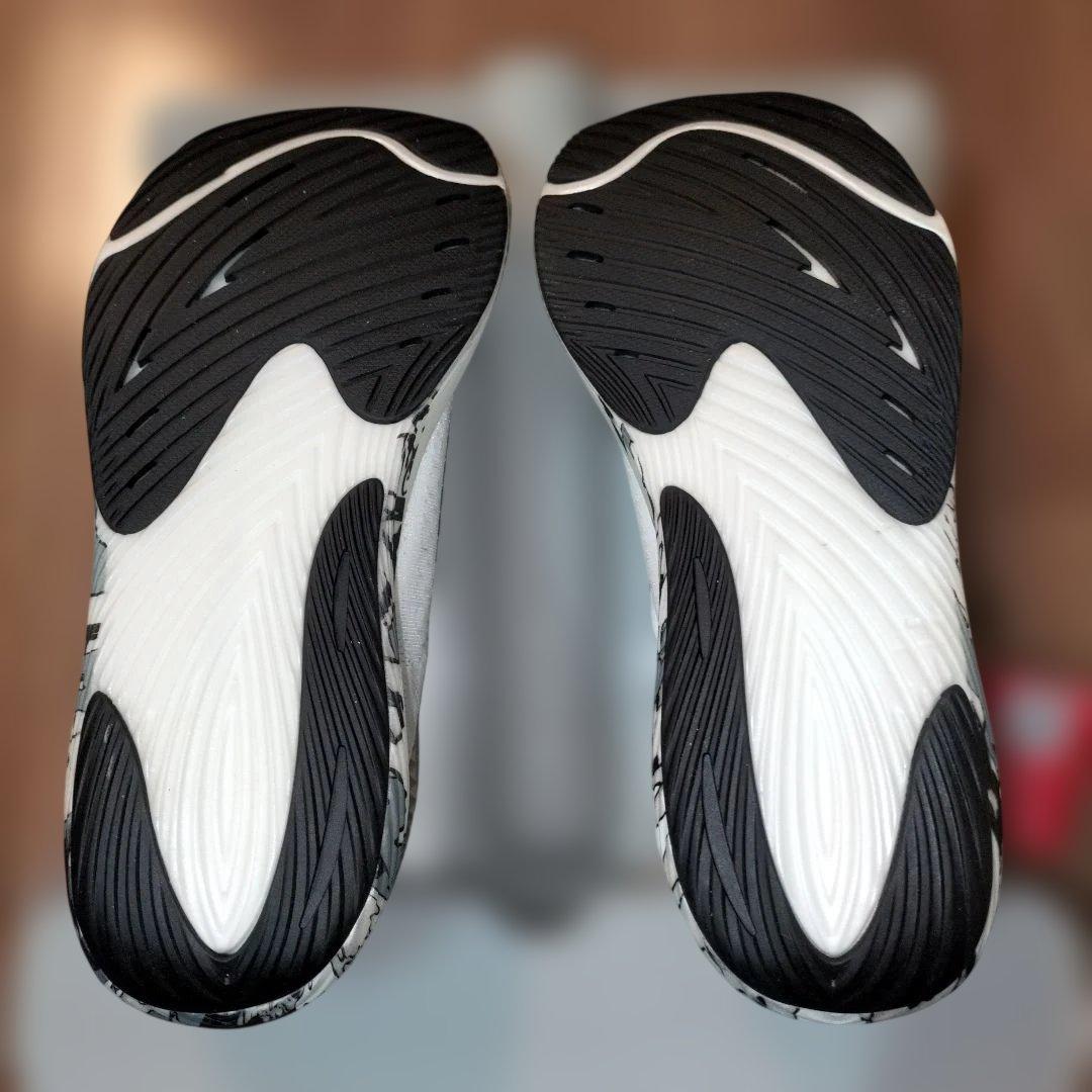 ニューバランス フューエルセルレベル FuelCell Rebel 26.5