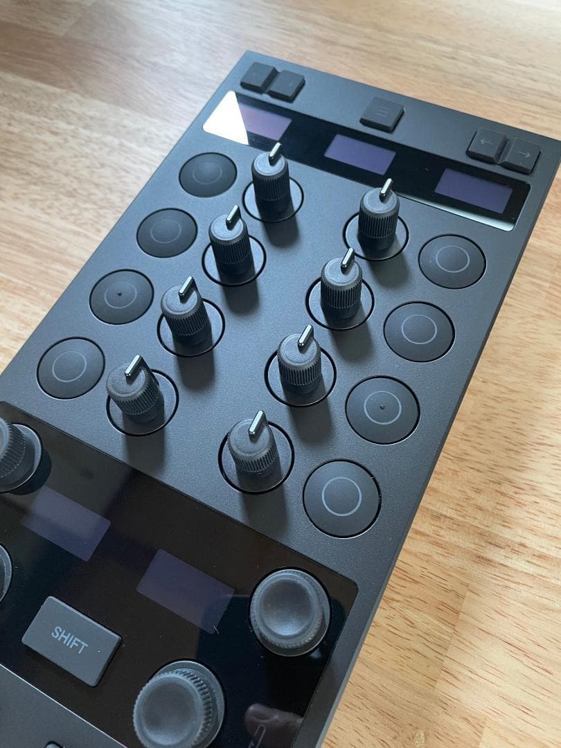 DJ機材 TRAKTOR X1 MK3 native instruments