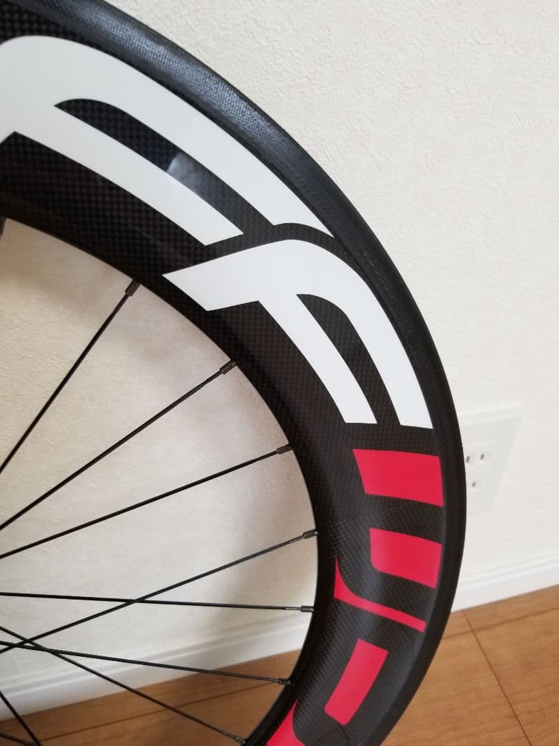 DNA FFWD F9R カーボン ホイール&タイヤ貼り付け 全て込み