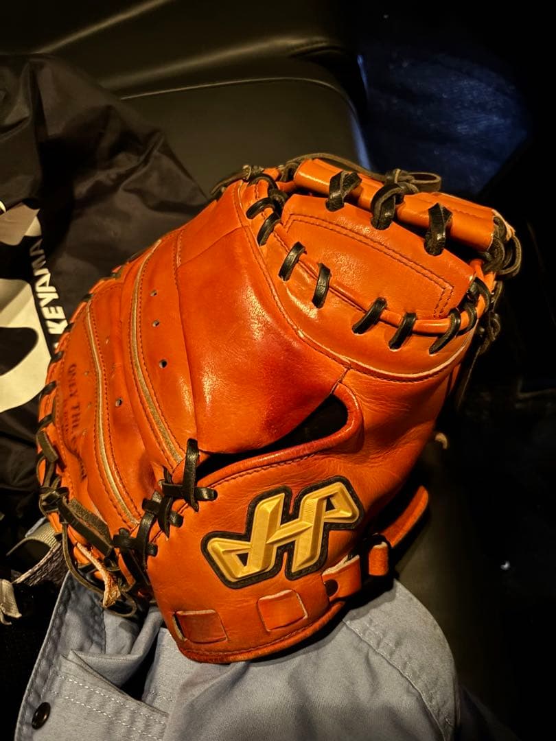 美品プロ仕様ハタケヤマ硬式ミット 即使用可能。