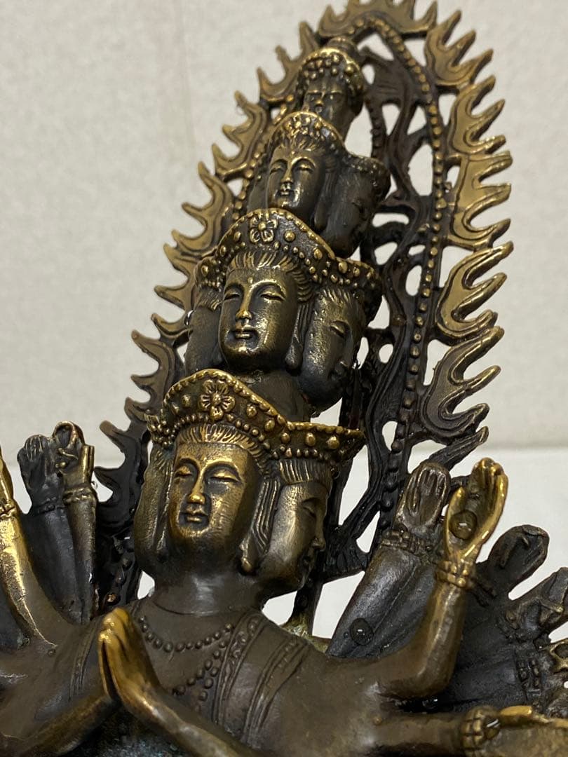 3-2331 十一面千手千眼観世音菩薩　黄銅　病気平癒 災難除け　延命長寿