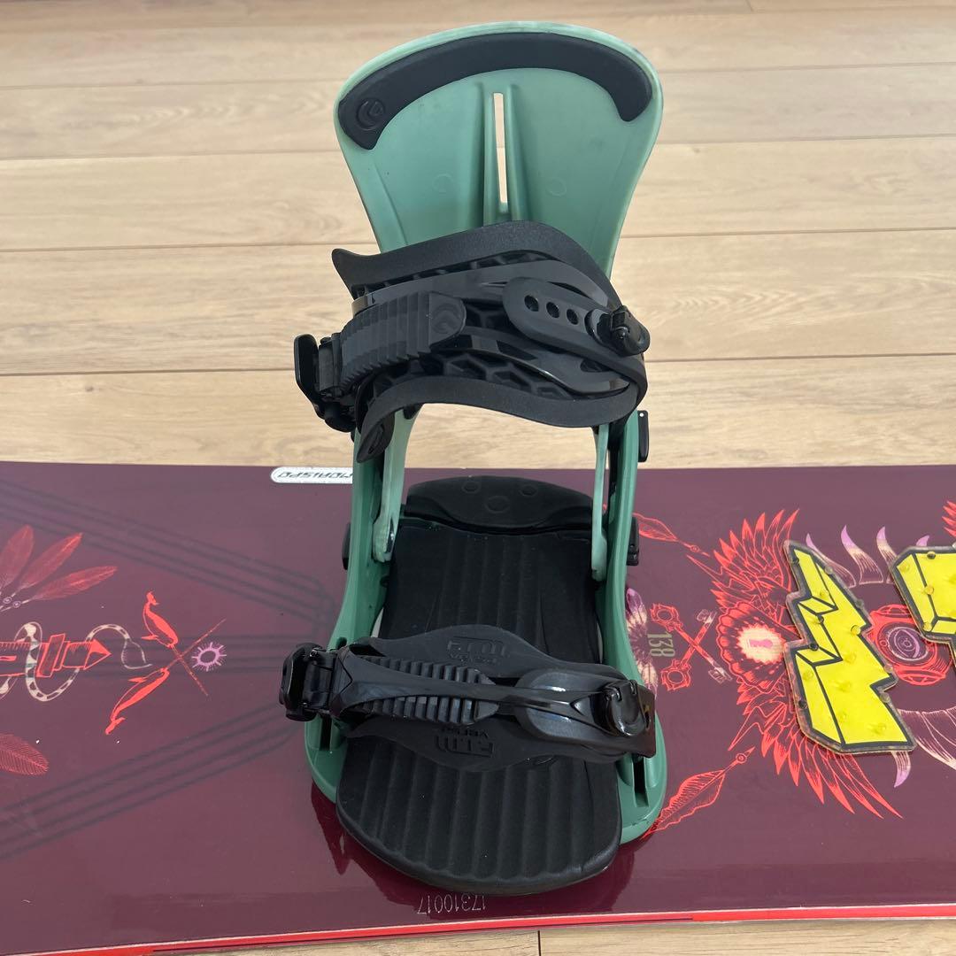 【即日発送狩野】レディース　SALOMON ボード　FLUX GX ビンディング