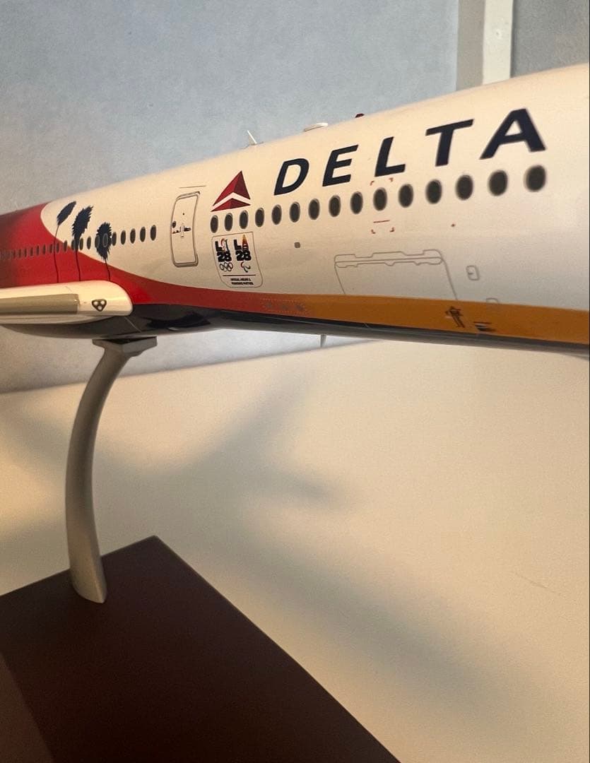 あゆ　Gemini jets 1/200 デルタ航空LA28記念モデル