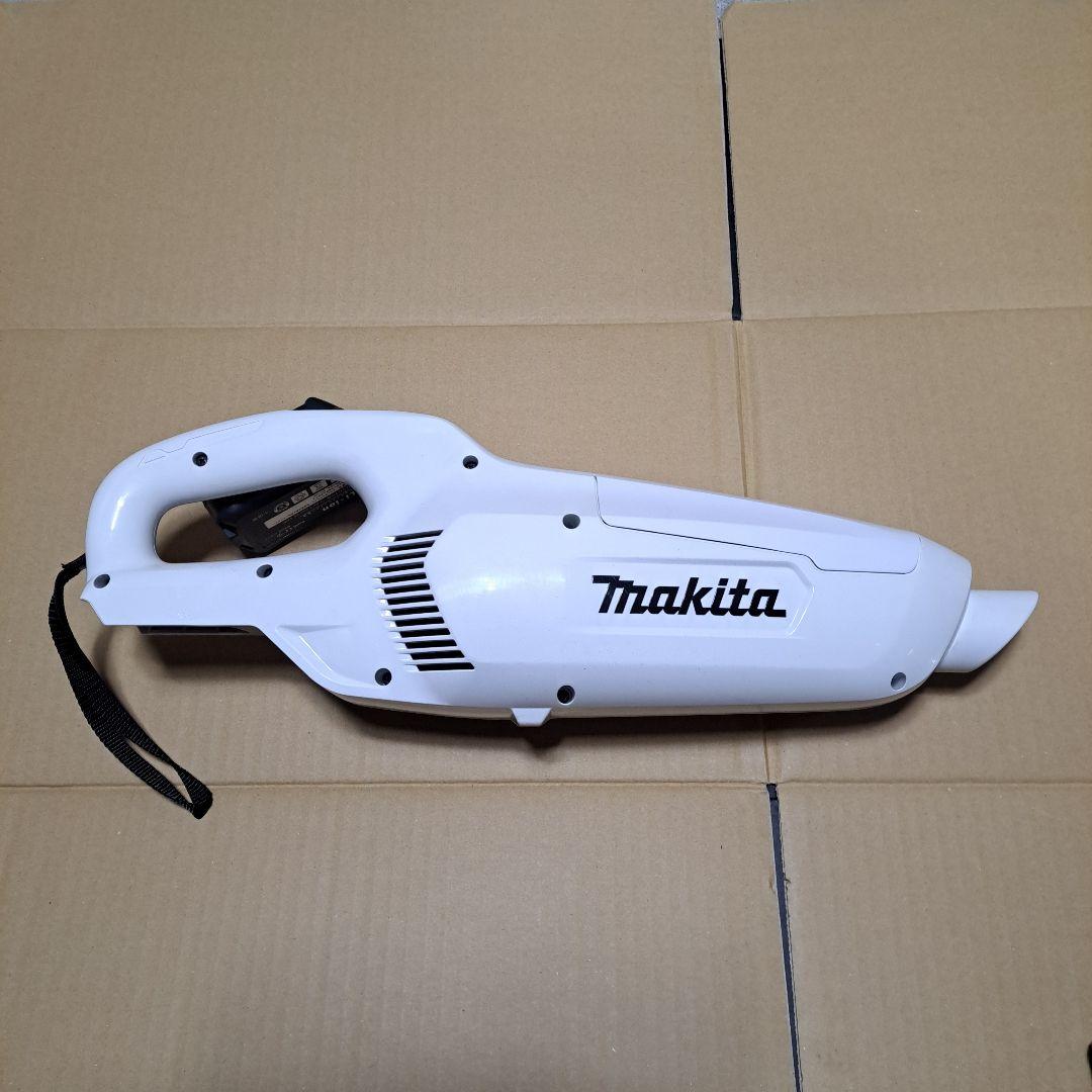 マキタ充電式クリーナー(ハンディ掃除機)CL107FD充電器バッテリー3個セット