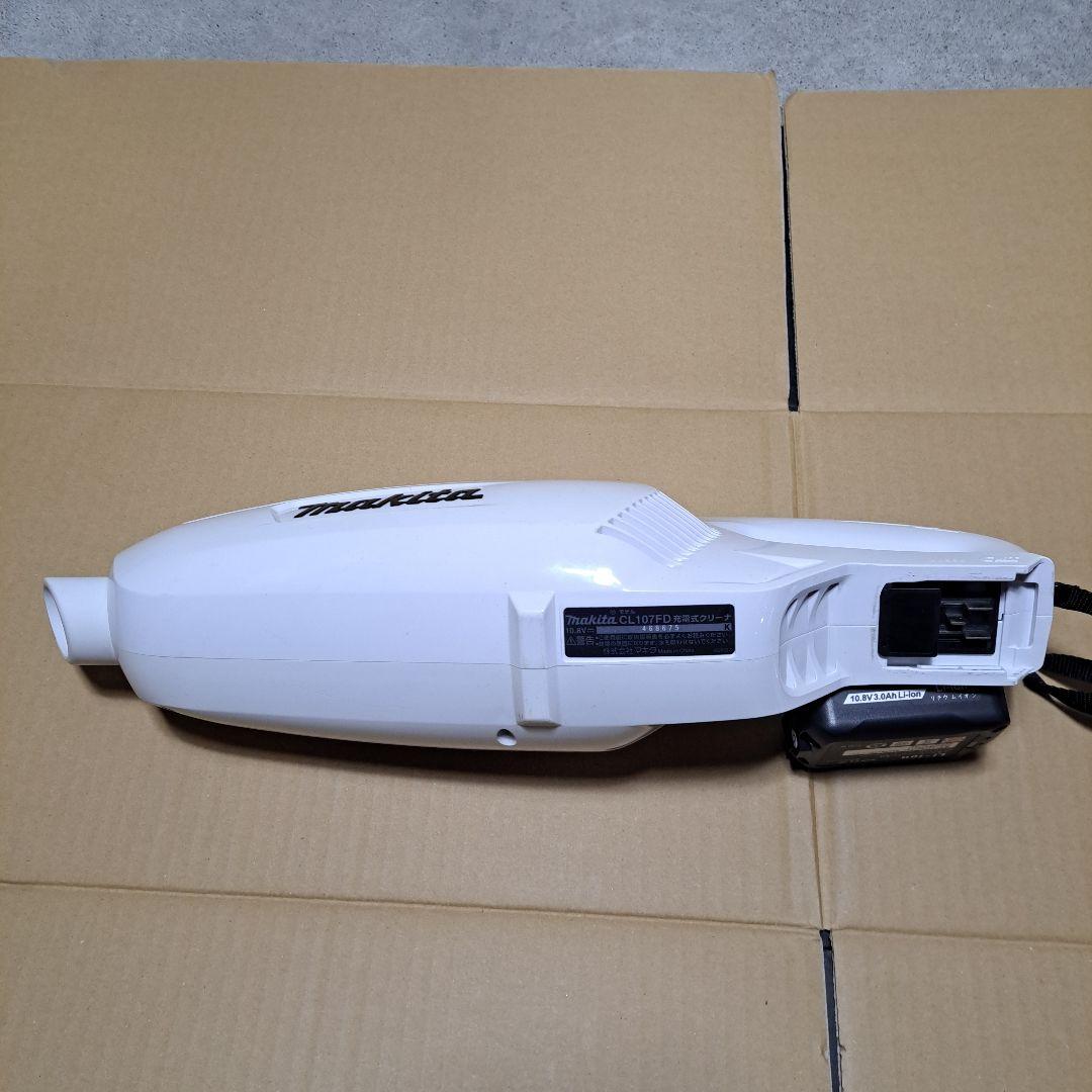 マキタ充電式クリーナー(ハンディ掃除機)CL107FD充電器バッテリー3個セット