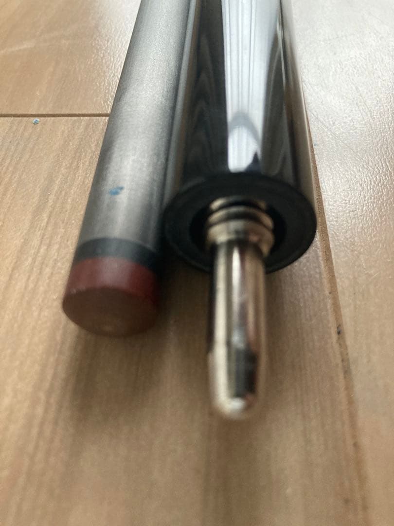 ビリヤードキュー　カーボンシャフト装備　プレイキュー　未使用品　おまけ付き