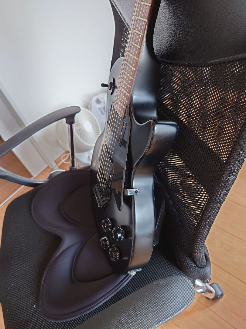 Epiphone エレキギター ブラック 艶消し EMG