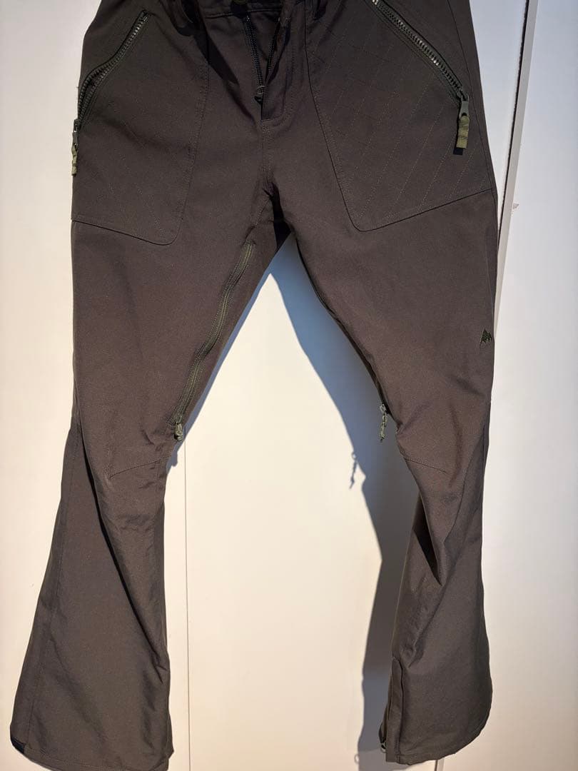 burton スノーボードウェア　レディース ジャケットM　パンツS 上下セット
