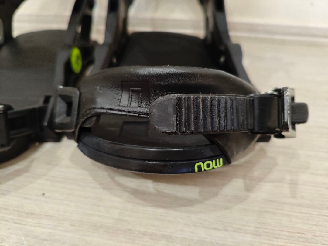 NOW ipo Mスノーボードビンディング バインディング