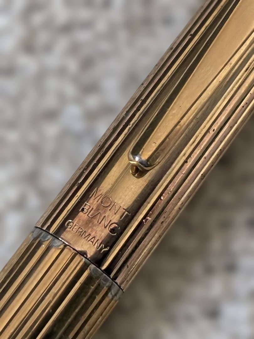 ◾️MONT BLANC モンブラン◾️ノブレス万年筆◾️ゴールド◾️化粧箱、冊子付◾️
