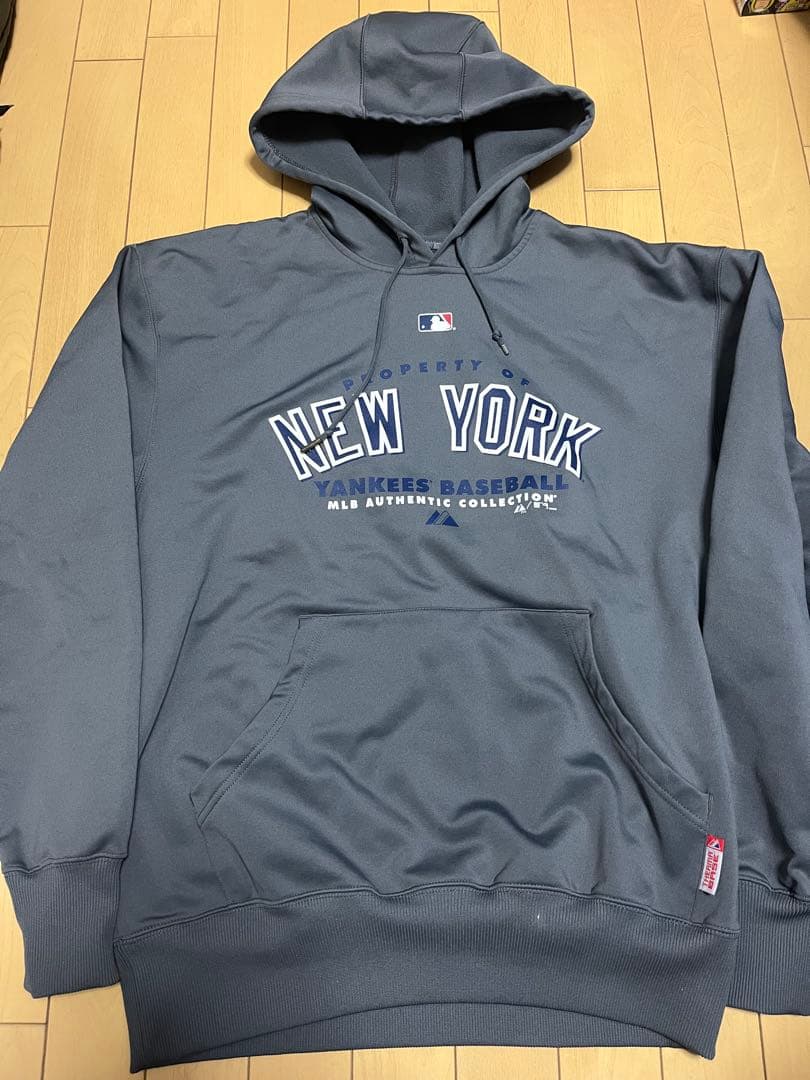 マジェスティックMLBニューヨークヤンキース　オーセンティックパーカーフーディー