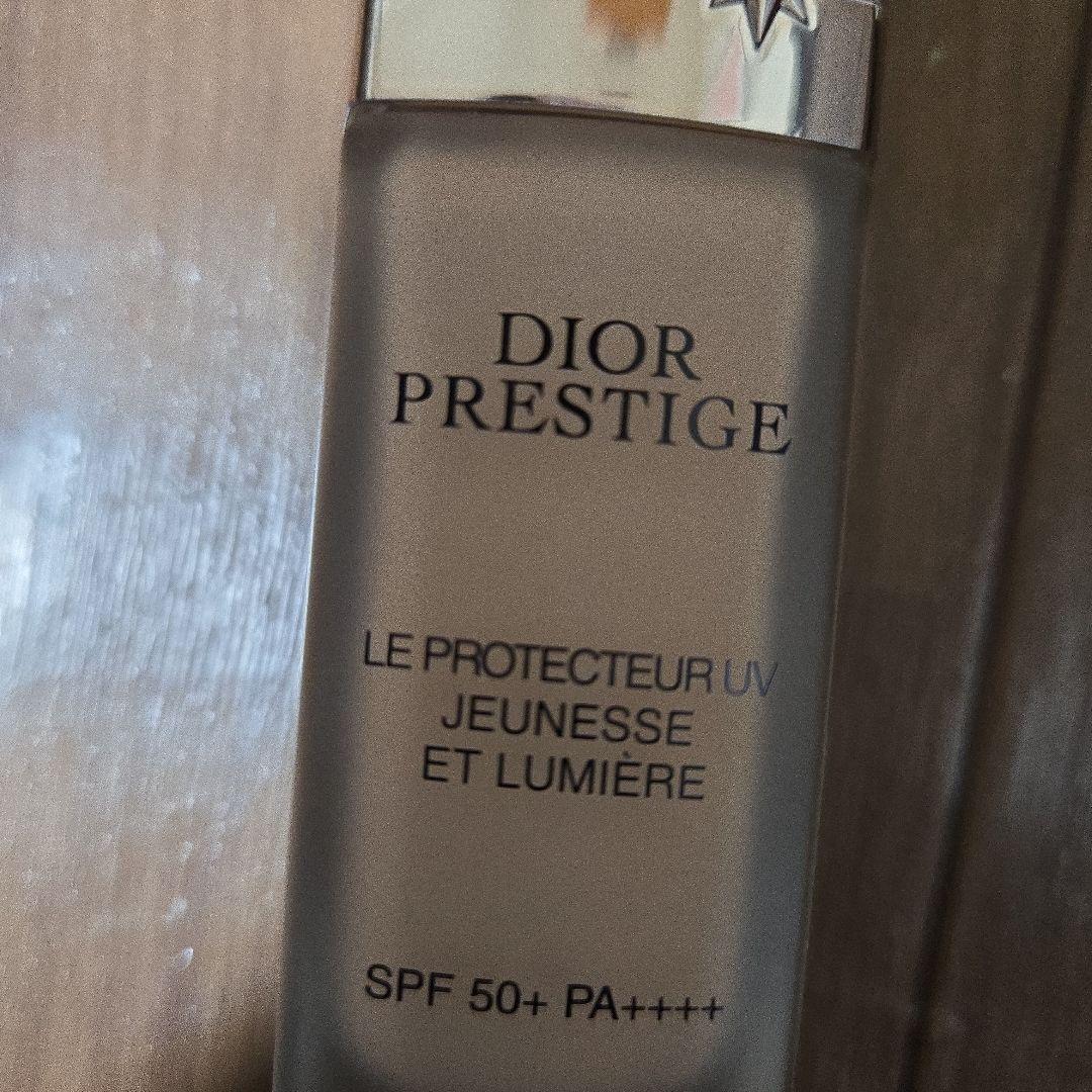 ディオール　プレステージ　ホワイトルプロテクターUV　ルミエール　BB　01