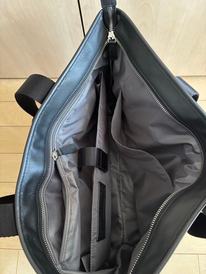 ハンティングワールド　ビジネスバッグ