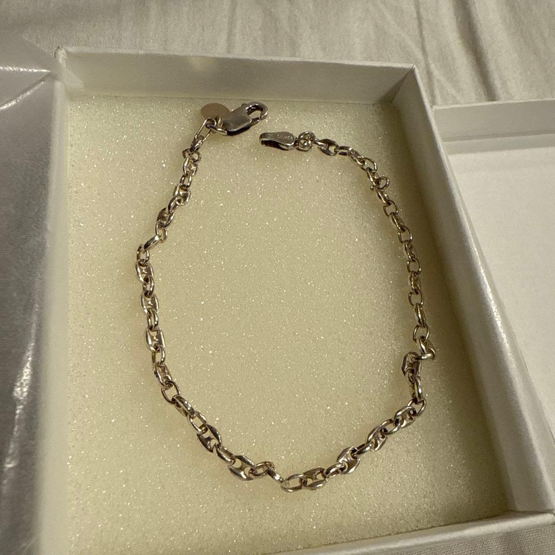 ヒアーズ　heres