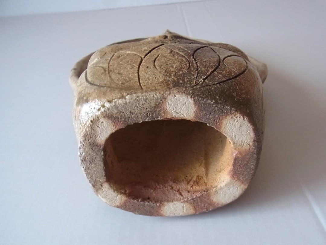 小嶋亜創『灰釉陶仏（大）』初期伊万里 李朝 古唐津 黒高麗 オンギ くらわんか