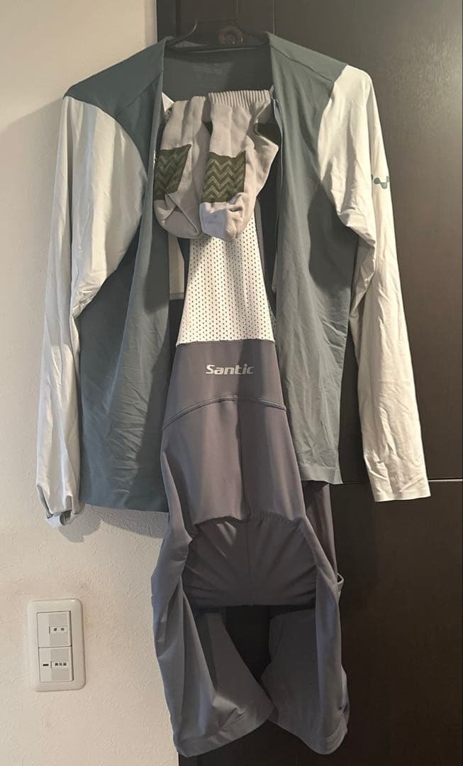 Santic サイクルジャージ&ビブショーツ&ソックスセット