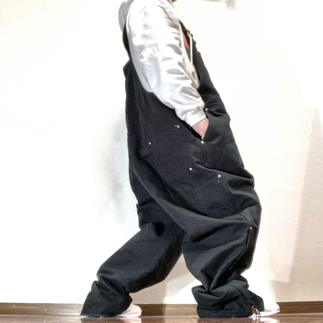 カーハートブラックオーバーオール大ペインターパンツ中綿黒パッチロゴ極太w52古着