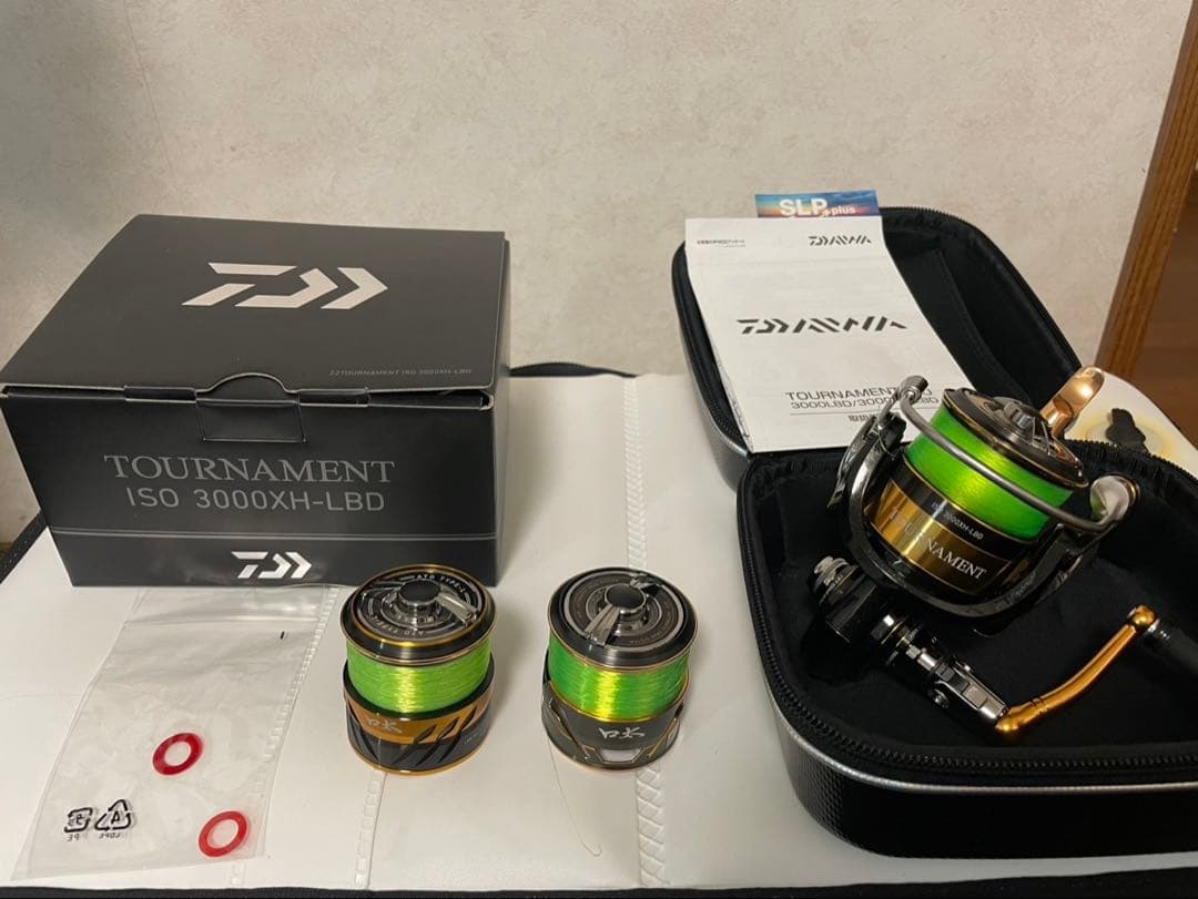 DAIWA TOURNAMENT 3000XH-LB スピニングリール