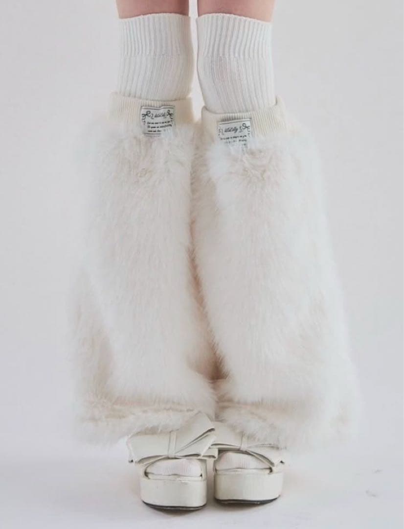 lilLilly フェイクファーレッグカバーホワイト レッグウォーマー パーカー