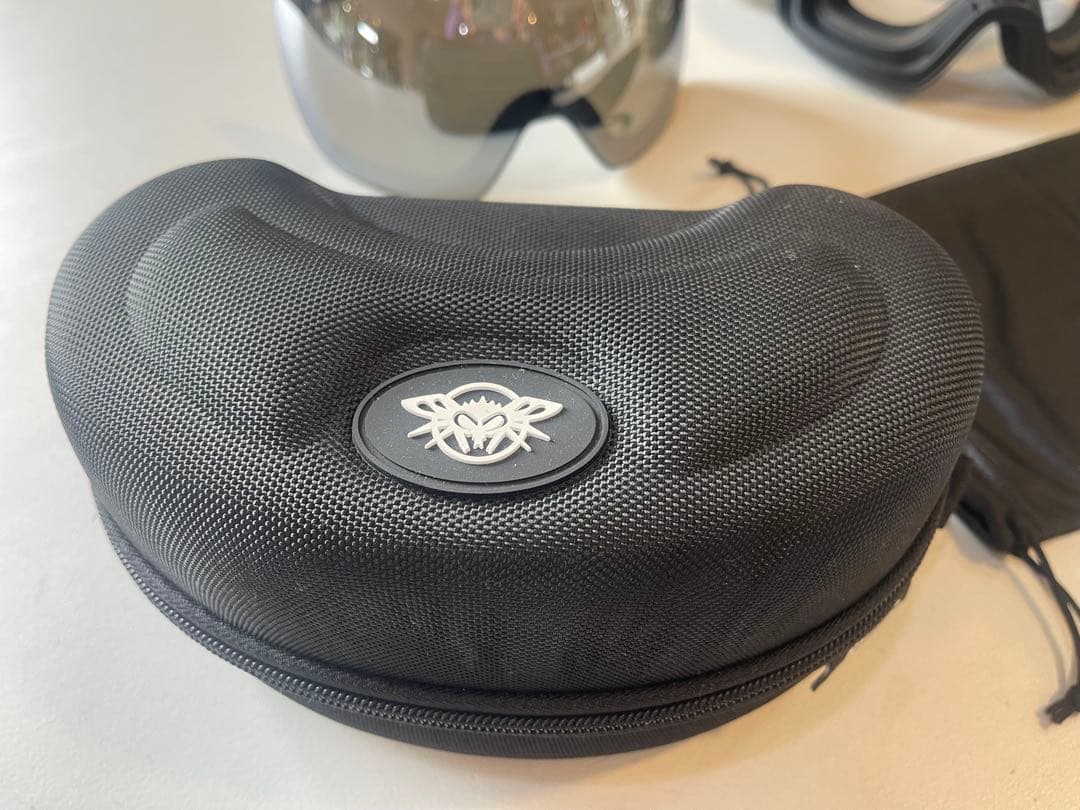 BLACKFLYS スノーゴーグル　球体ミラーライトスモークレンズ　マグネット式