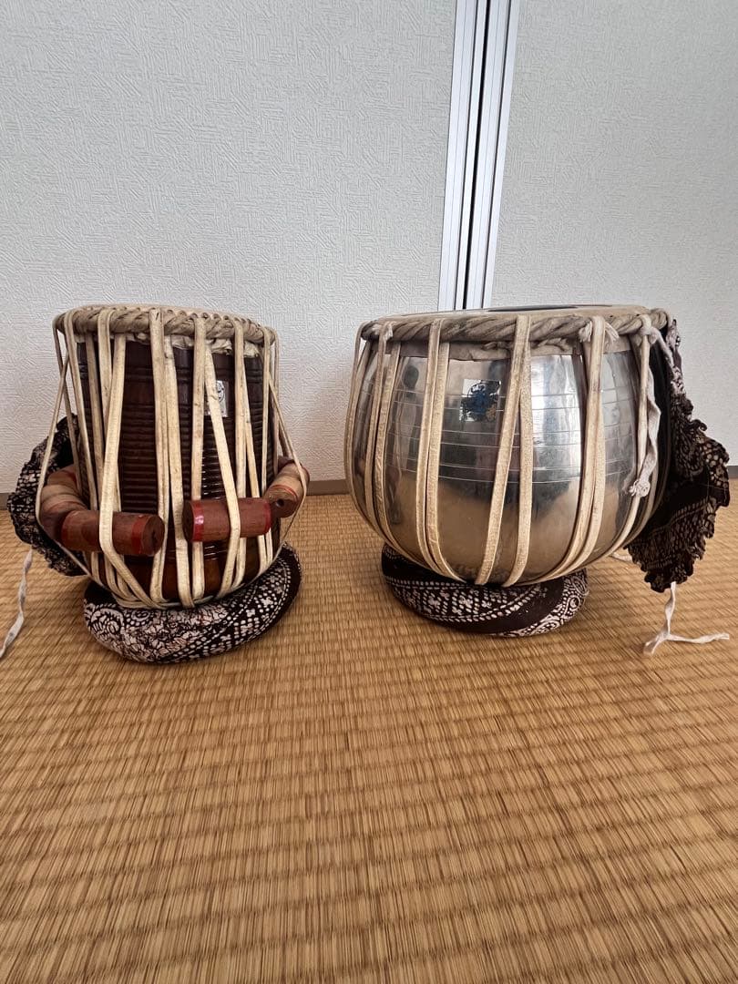 タブラ バヤンセット 木製・金属製　インド製　タブラハンマー付