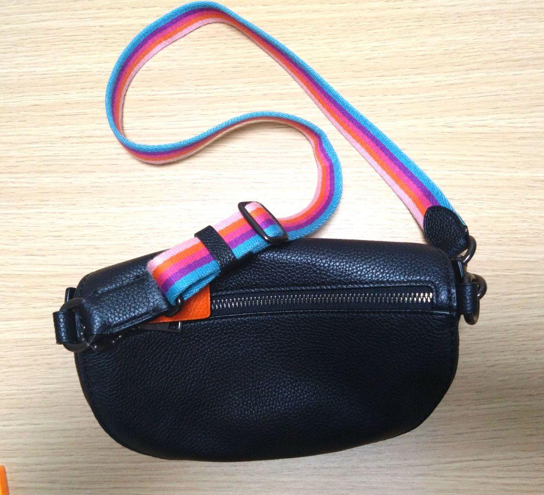 COACH恐竜柄革ウエストポーチ