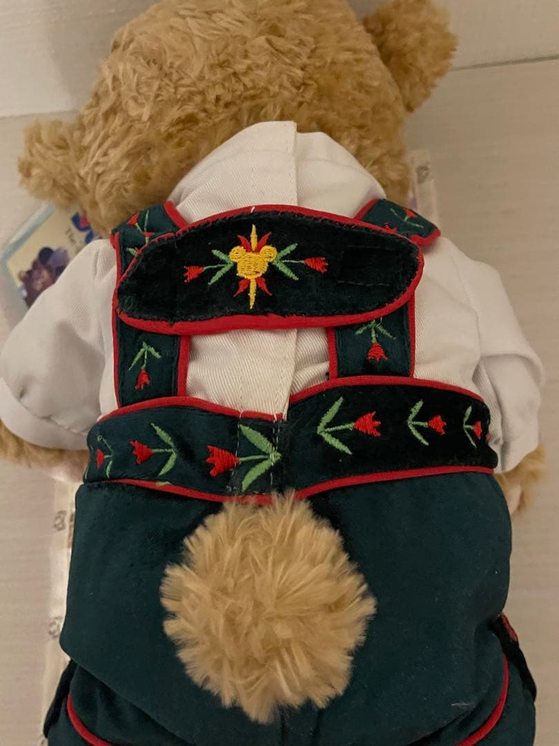 アメリカディズニーパーク購入　　　　　　　ダッフィー未使用タグ付　別売り服着用