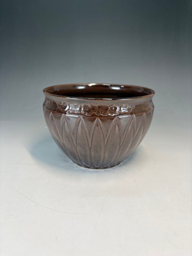 【中古品】膳所焼　菊彫建水（共箱）