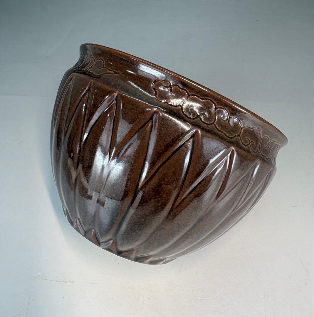 【中古品】膳所焼　菊彫建水（共箱）