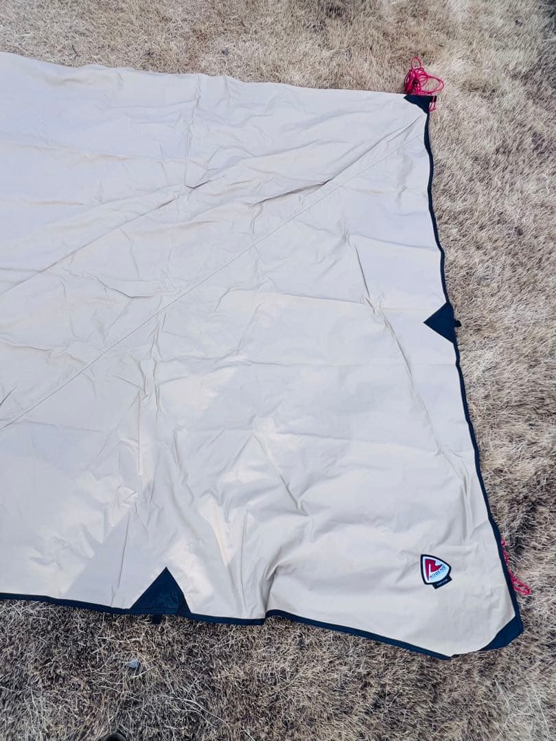 【2/15まで値下げ】ポール付きROBENS アウトバック タープ 4×4m