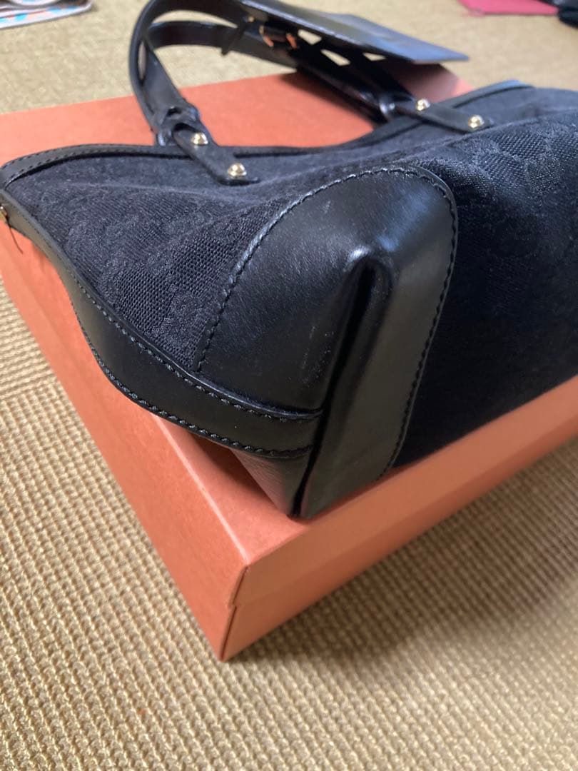 古い　LOEWE と GUCCI