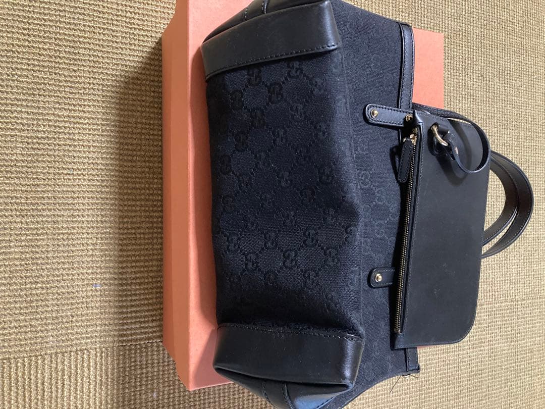 古い　LOEWE と GUCCI