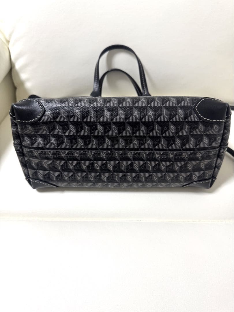 アニヤハインドマーチ　 I AM A Plastic Bag Eyes