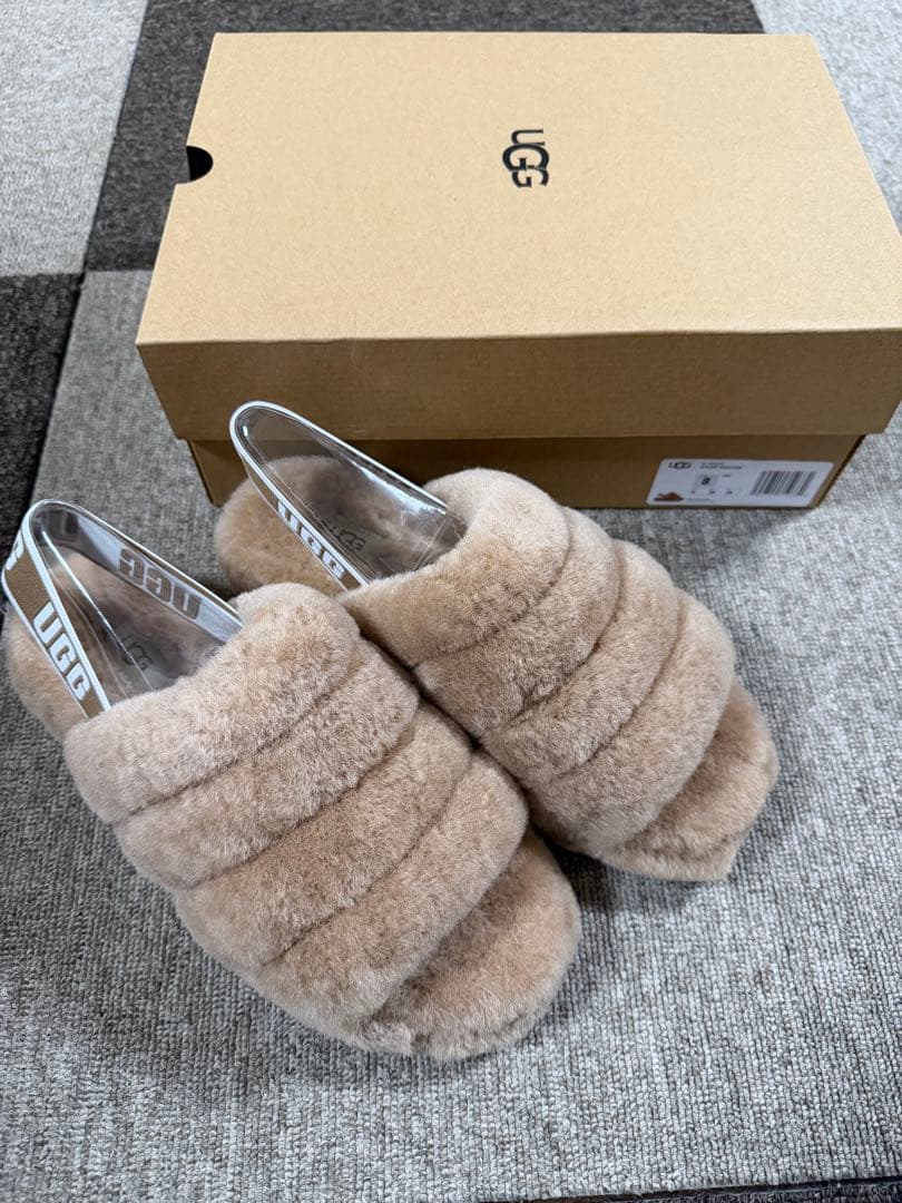 UGG ファー サンダル ベージュ 箱付き アグ ボア ムートン シープスキン