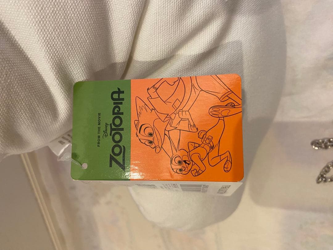 ズートピア ニック ダイカットクッション ディズニーストア